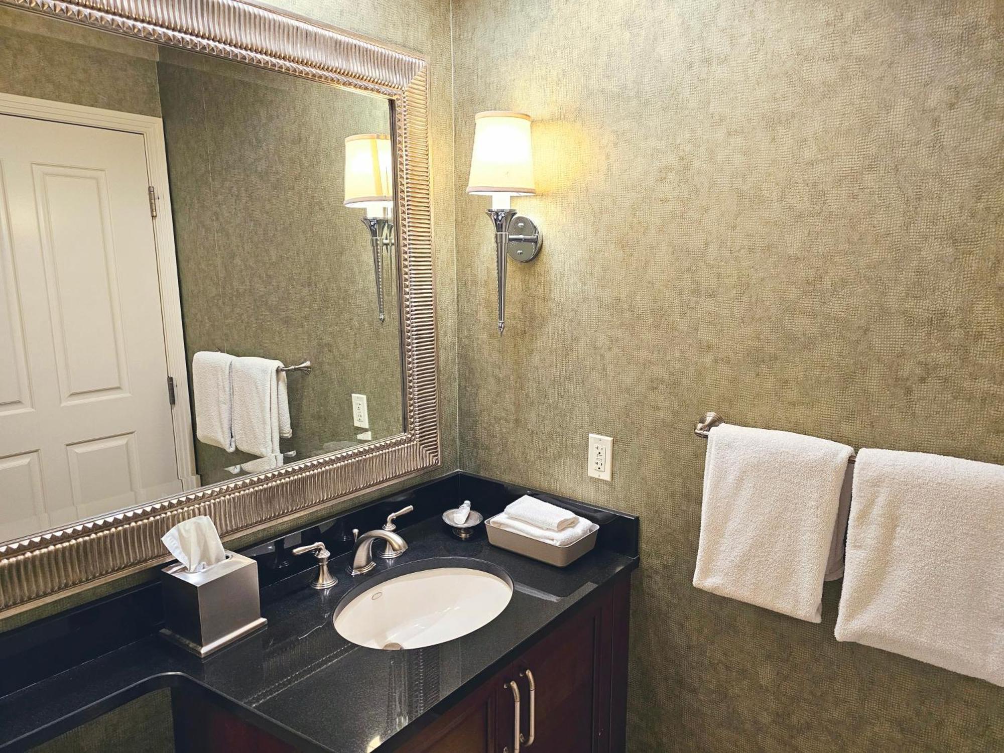 Strip & Sphere View - Separate Living Room - 2 Full Bath - Full Kitchen - Balcony - 900 Sqft - Mgm Signature Las Vegas Exterior foto