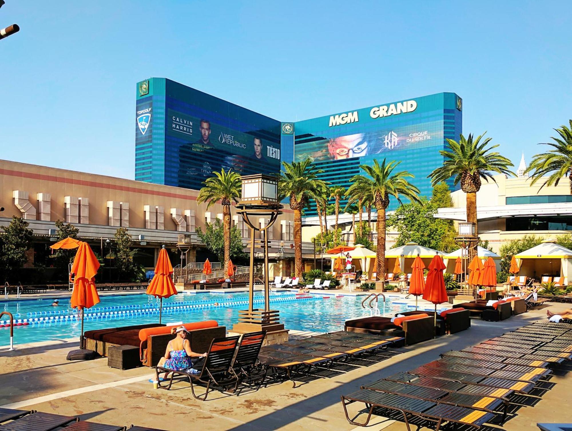 Strip & Sphere View - Separate Living Room - 2 Full Bath - Full Kitchen - Balcony - 900 Sqft - Mgm Signature Las Vegas Exterior foto
